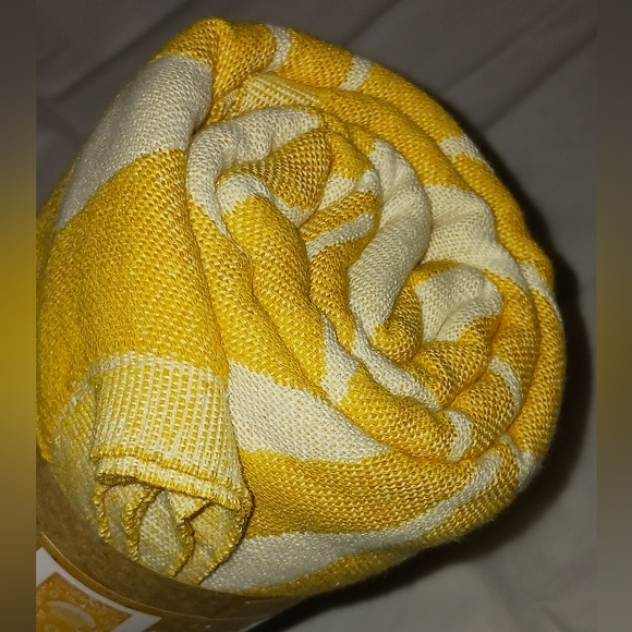 Organic Cotton Sand Cloud Beach Towel Thin Lightweight Lotus Mural - Picture 7 of 9